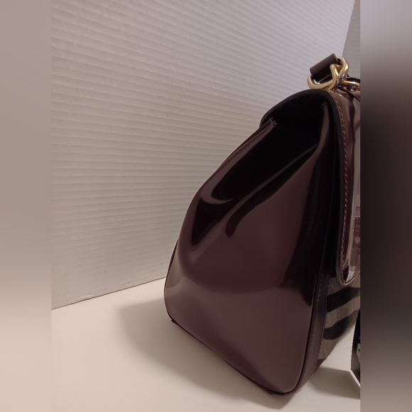 Nwt!! A bellucci Italian handbag/crossbody with lock and key - Picture 4 of 16